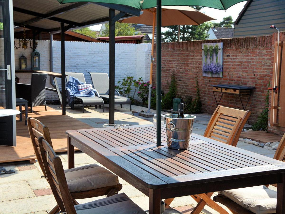 Lovely Holiday Home in Noordwijkerhout near Lake Buitenkant foto